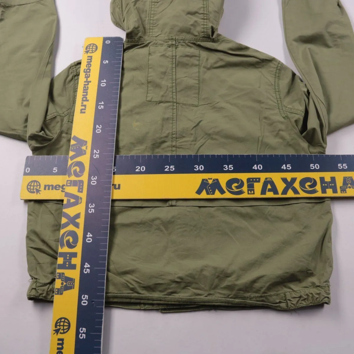 ветровка Bershka